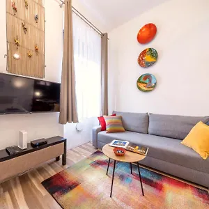  Apartment Simona - Lovely In The Downtown . Hungary